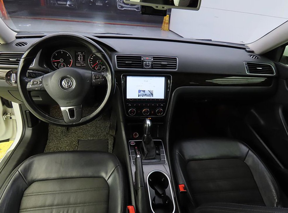 폭스바겐 파사트 2.0 TDI 사진 7