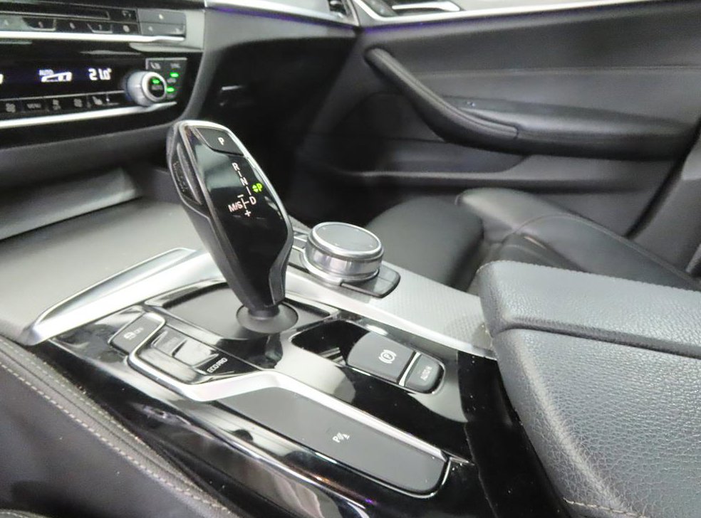 BMW 5시리즈 520d M 스포츠 사진 11