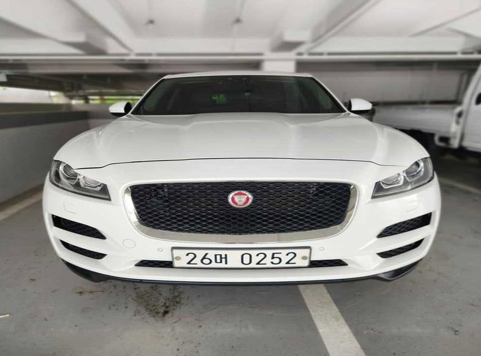 재규어 F-PACE 20d 포트폴리오