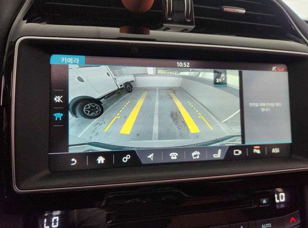 재규어 F-PACE 20d 포트폴리오 사진 19