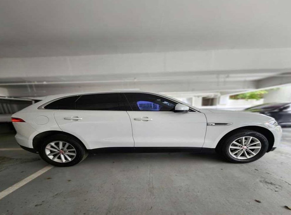 재규어 F-PACE 20d 포트폴리오 사진 4