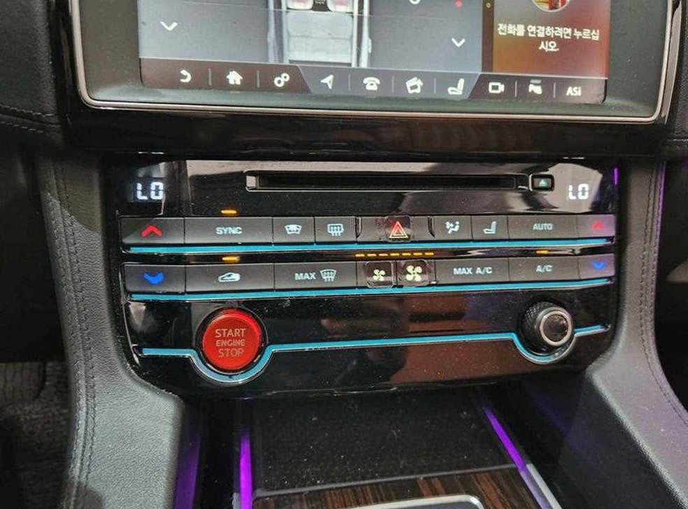 재규어 F-PACE 20d 포트폴리오 사진 9