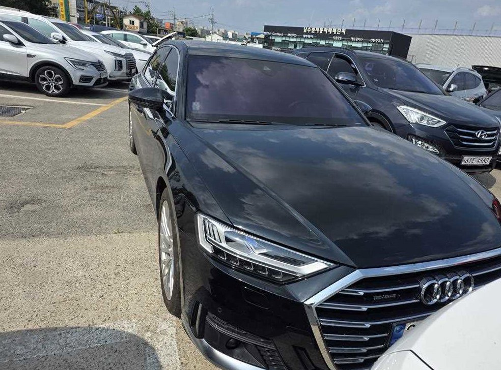 아우디 A8 55 TFSI 콰트로 LWB