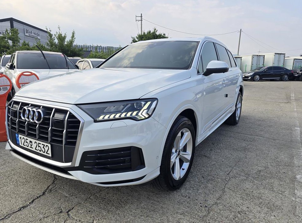 아우디 Q7 45 TDI 콰트로 사진 2