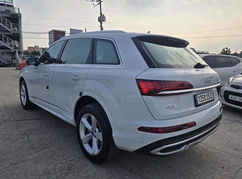 아우디 Q7 45 TDI 콰트로 사진 3