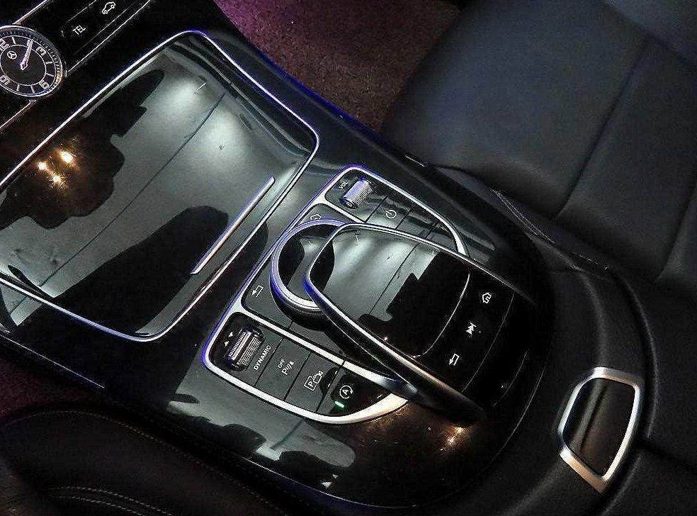 벤츠 E 클래스 E220d 아방가르드 사진 13