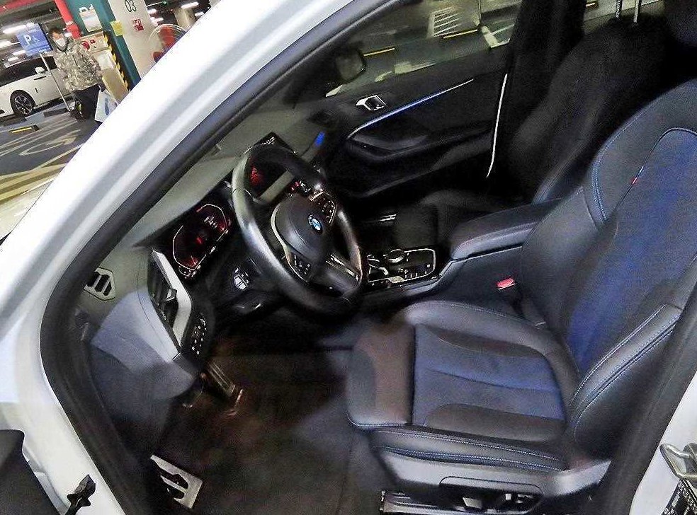 BMW 1시리즈 120i M 스포츠 사진 6