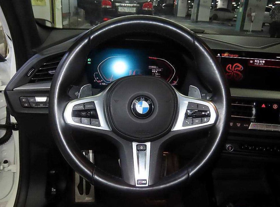 BMW 1시리즈 120i M 스포츠 사진 8