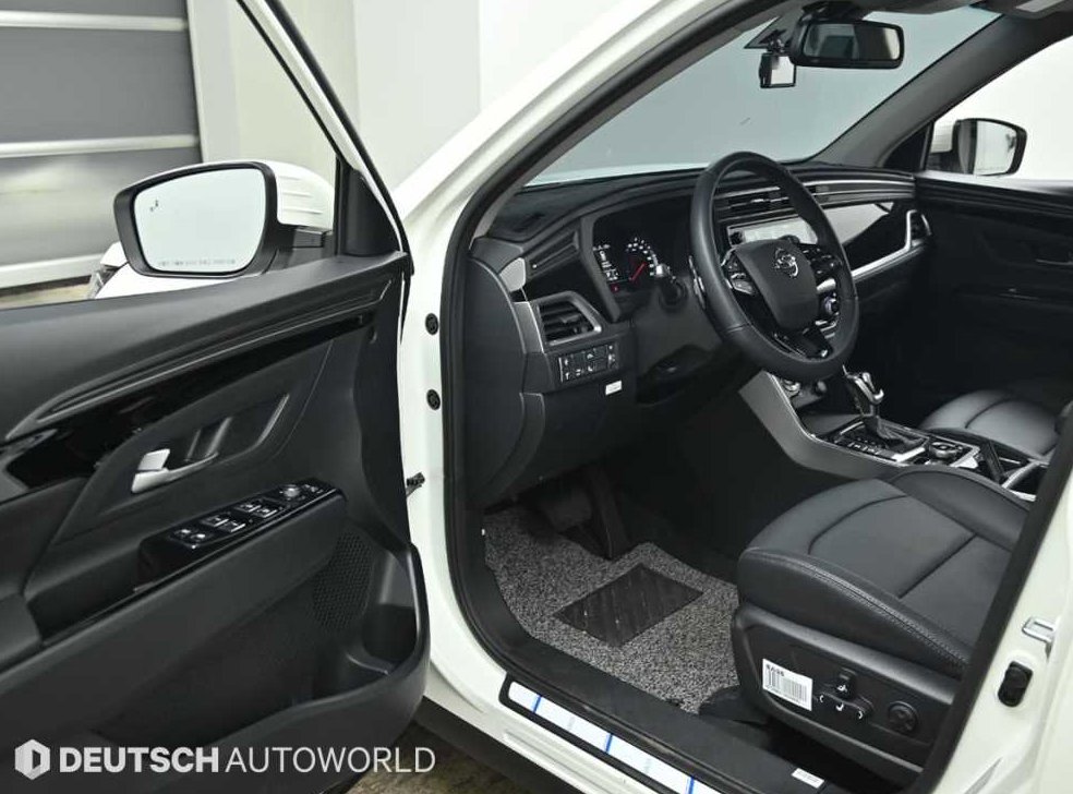 KG모빌리티(쌍용)  코란도 2WD 가솔린 1.5 C7 사진 11