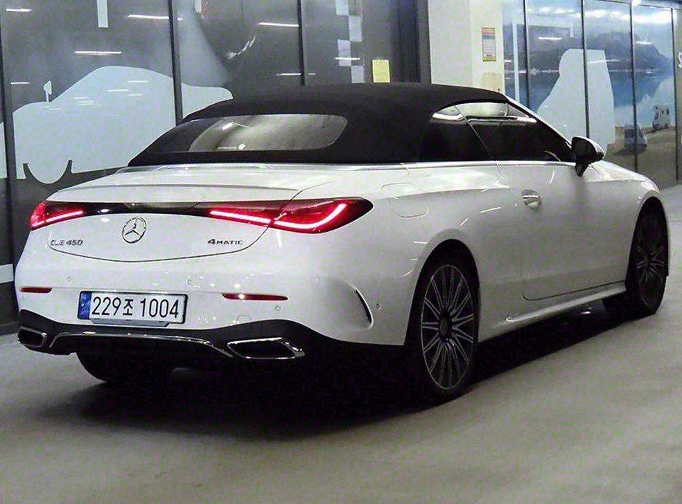 벤츠 CLE 클래스 CLE 450 4MATIC 카브리올레 사진 4