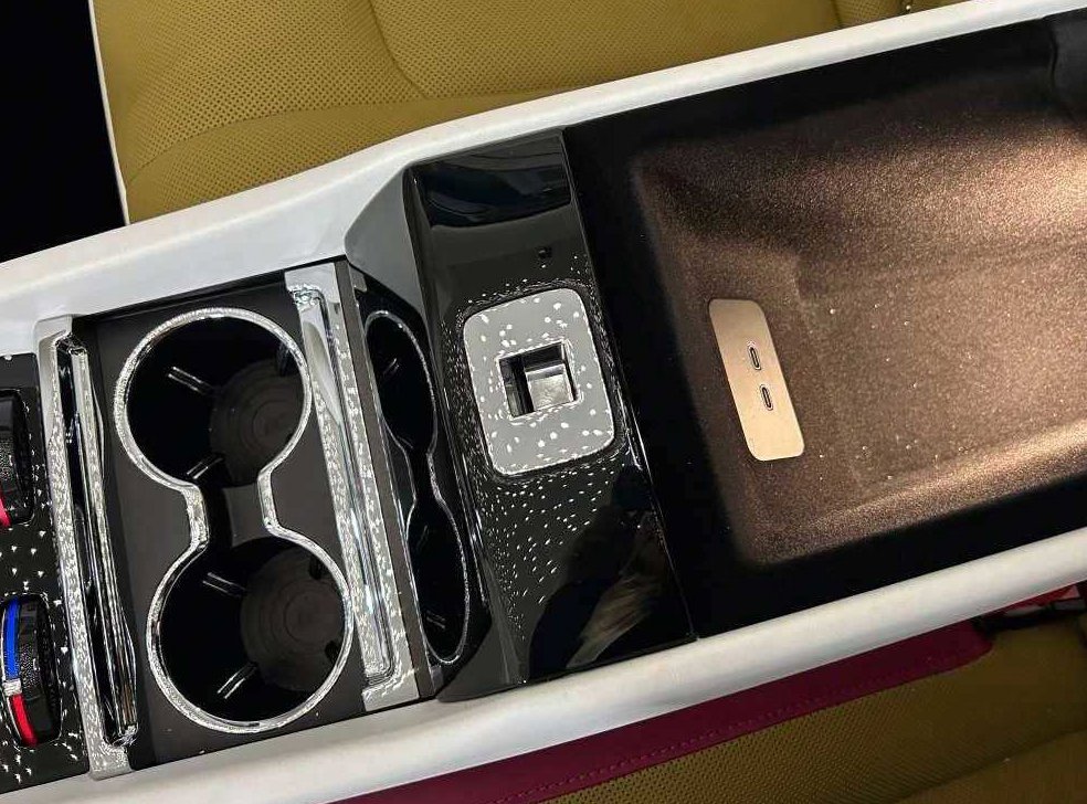 롤스로이스 스펙터 EV 쿠페 사진 17