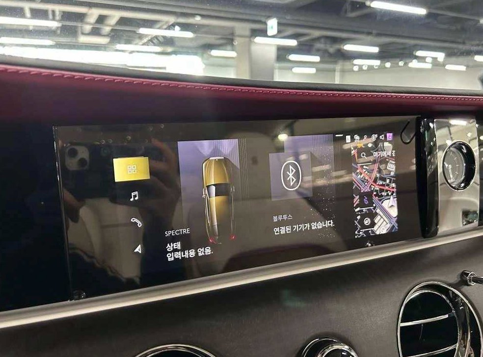 롤스로이스 스펙터 EV 쿠페 사진 9