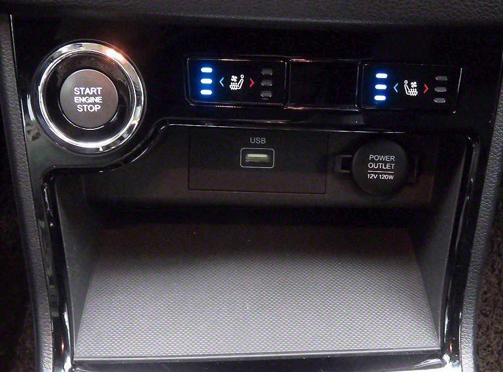 KG모빌리티(쌍용)  코란도 2WD 가솔린 1.5 C5 플러스 사진 15