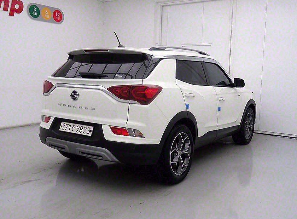 KG모빌리티(쌍용)  코란도 2WD 가솔린 1.5 C5 플러스 사진 4