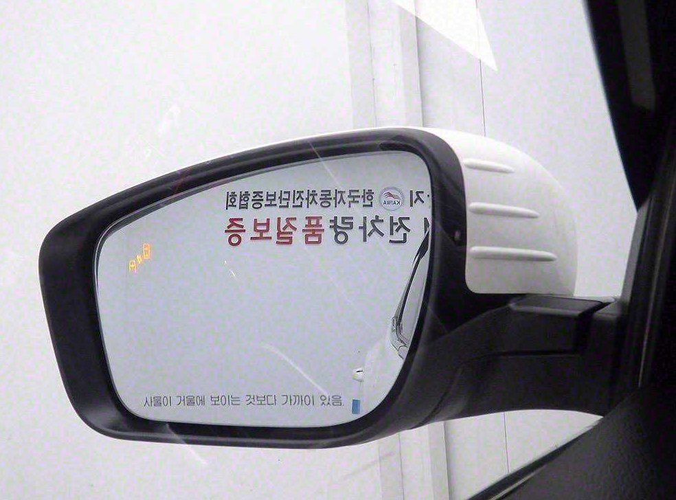 KG모빌리티(쌍용)  코란도 2WD 가솔린 1.5 C5 플러스 사진 6