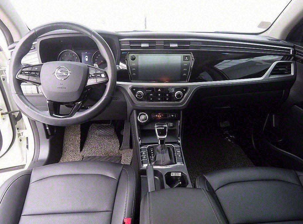 KG모빌리티(쌍용)  코란도 2WD 가솔린 1.5 C5 플러스 사진 9