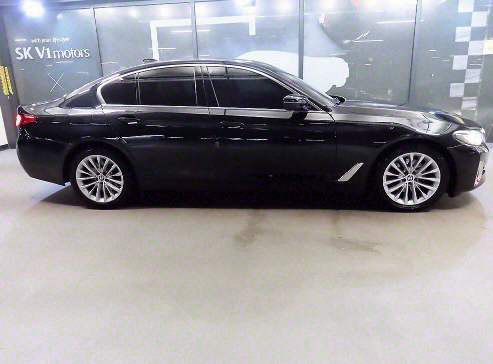 BMW 5시리즈 520i 럭셔리 사진 3