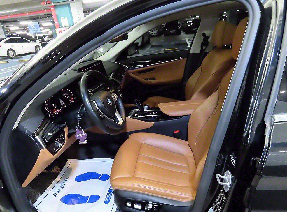 BMW 5시리즈 520i 럭셔리 사진 6