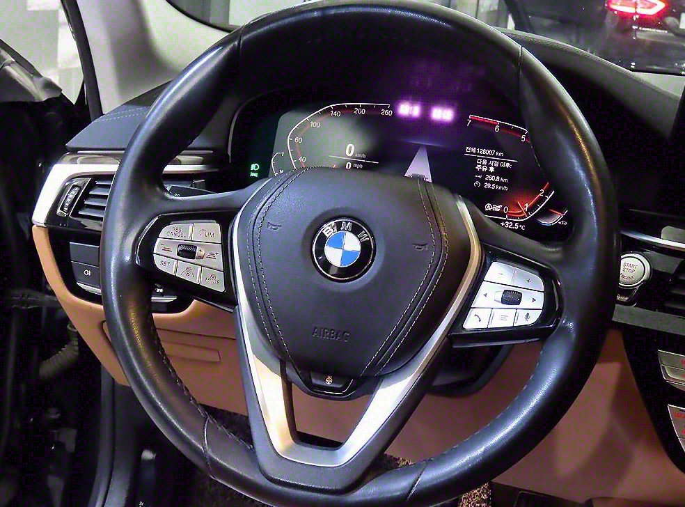 BMW 5시리즈 520i 럭셔리 사진 8