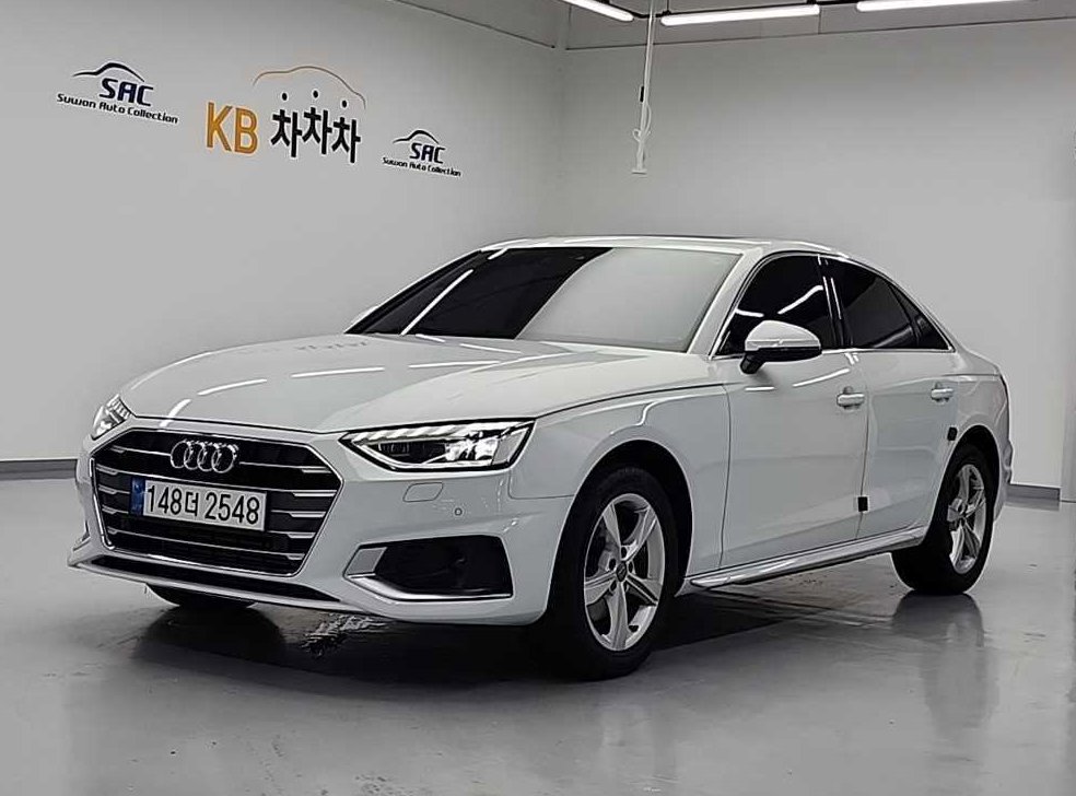 아우디 A4 40 TFSI