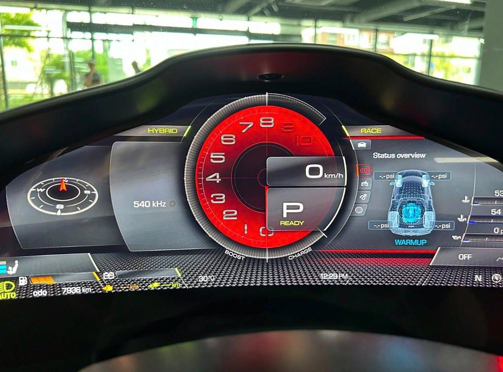 페라리 296 3.0 V6 PHEV 사진 4