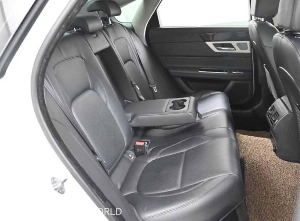 재규어 XF 2.5T 프레스티지 사진 12