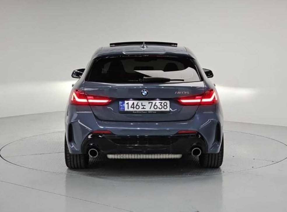 BMW 1시리즈 M135i xDrive 사진 3