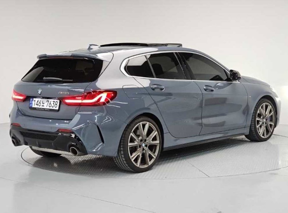BMW 1시리즈 M135i xDrive 사진 4
