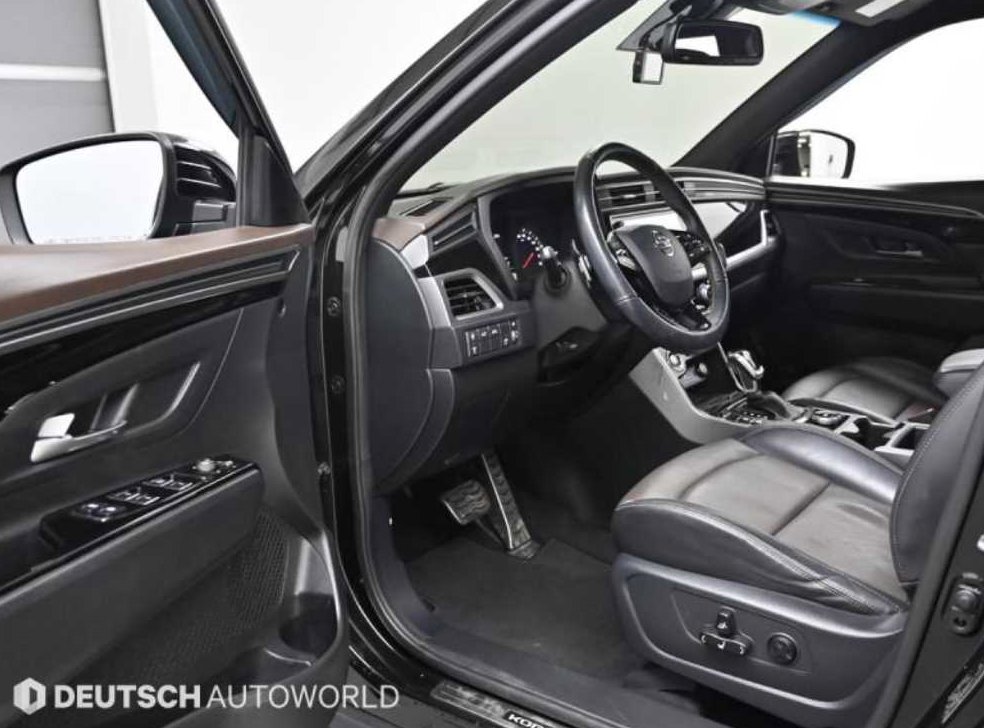 KG모빌리티(쌍용)  코란도 2WD 가솔린 1.5 C5 플러스 사진 11