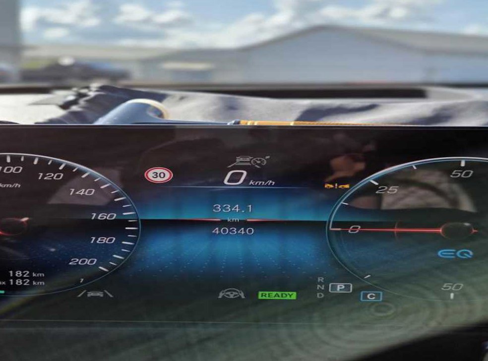 벤츠 EQB EQB 300 4MATIC AMG 라인 사진 13