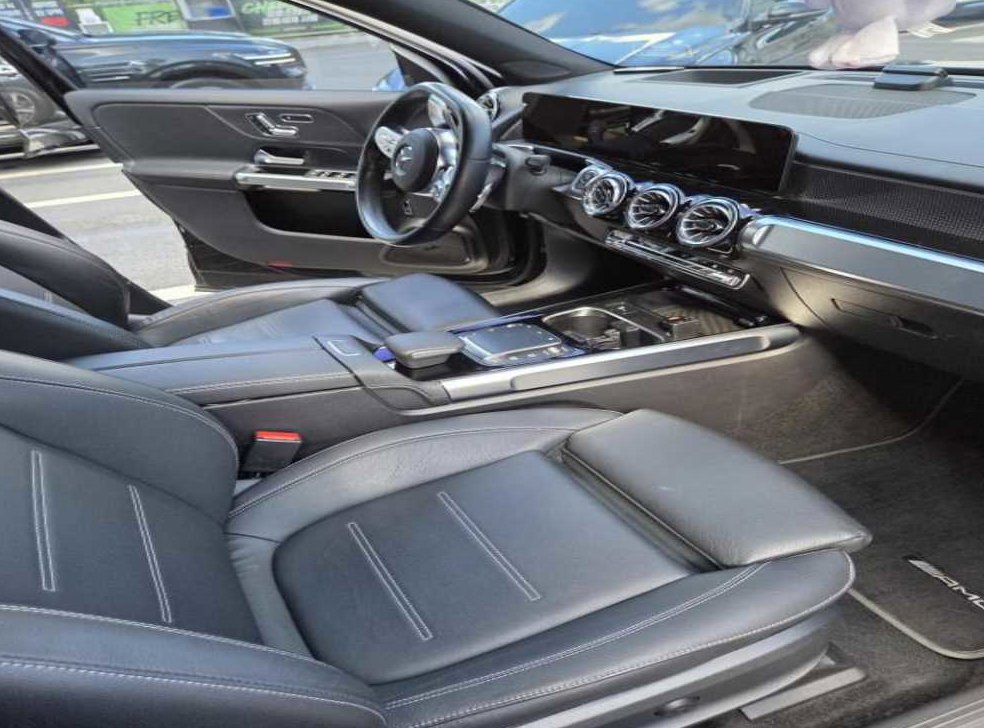 벤츠 EQB EQB 300 4MATIC AMG 라인 사진 16