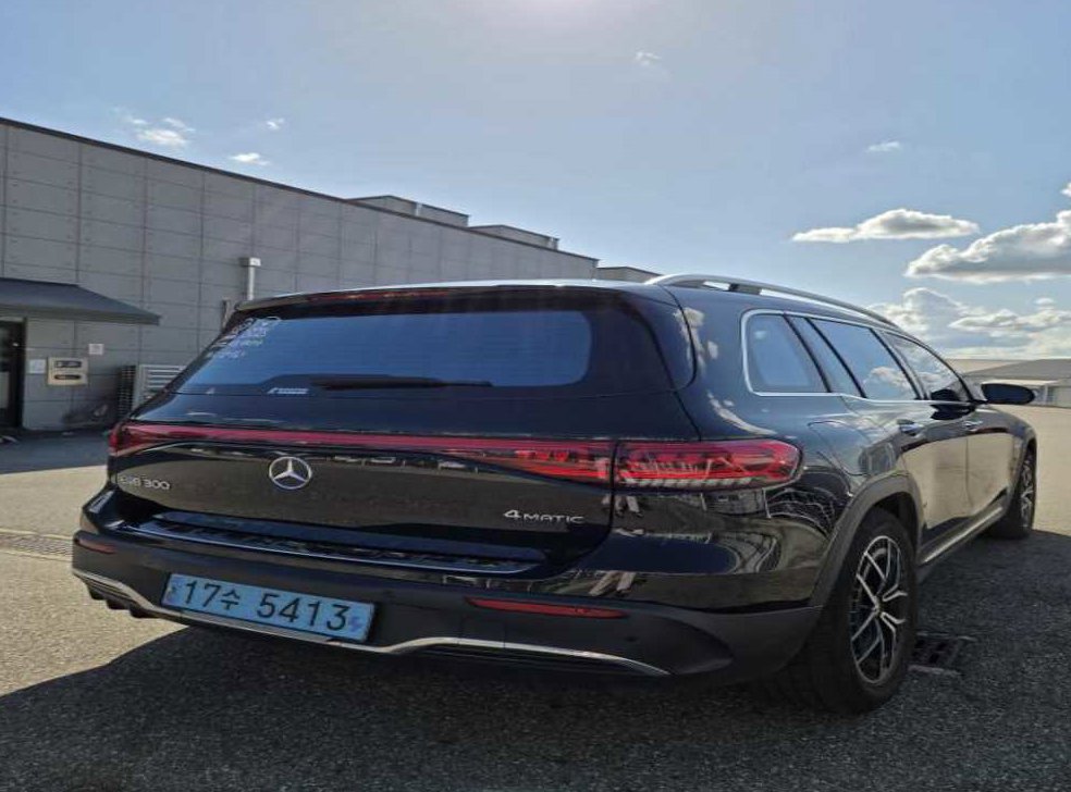 벤츠 EQB EQB 300 4MATIC AMG 라인 사진 4