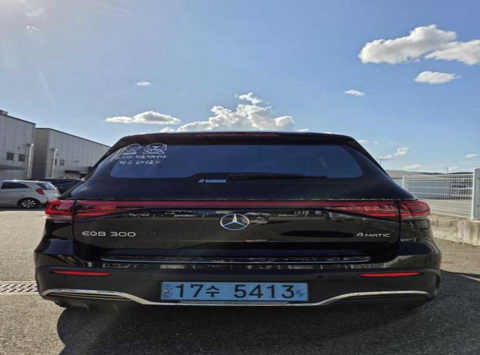 벤츠 EQB EQB 300 4MATIC AMG 라인 사진 5