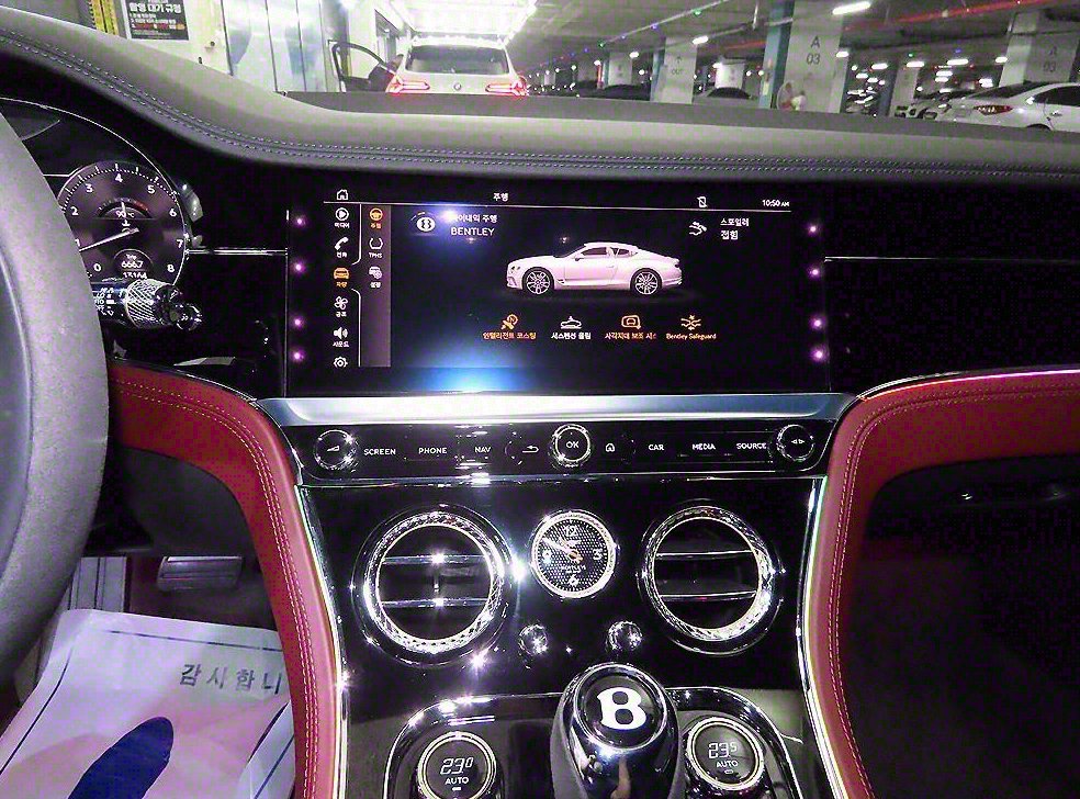 벤틀리 컨티넨탈 4.0 V8 GT S 사진 11