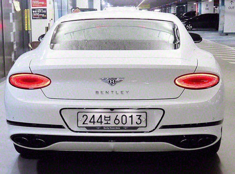 벤틀리 컨티넨탈 4.0 V8 GT S 사진 5
