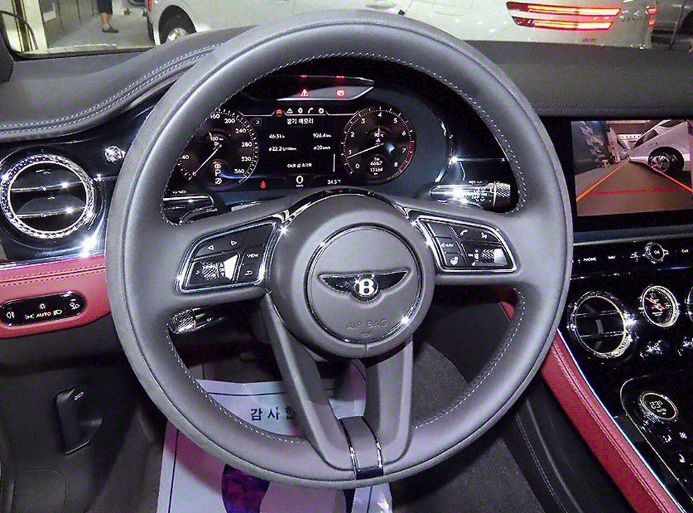 벤틀리 컨티넨탈 4.0 V8 GT S 사진 8