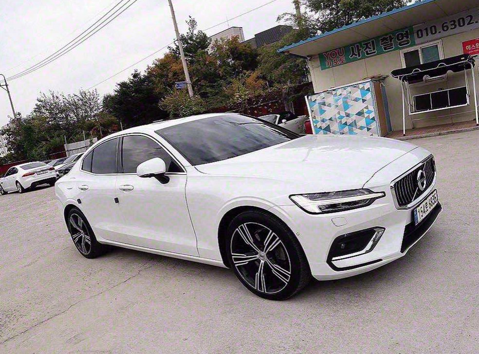 볼보 S60 B5 인스크립션 사진 20