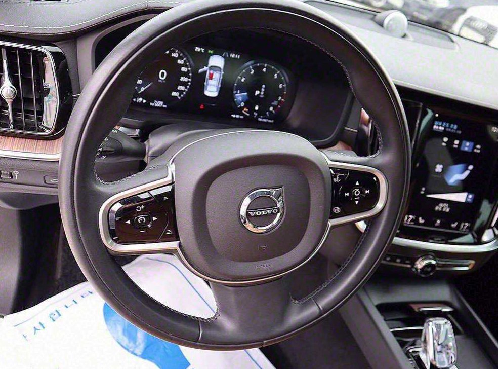 볼보 S60 B5 인스크립션 사진 8
