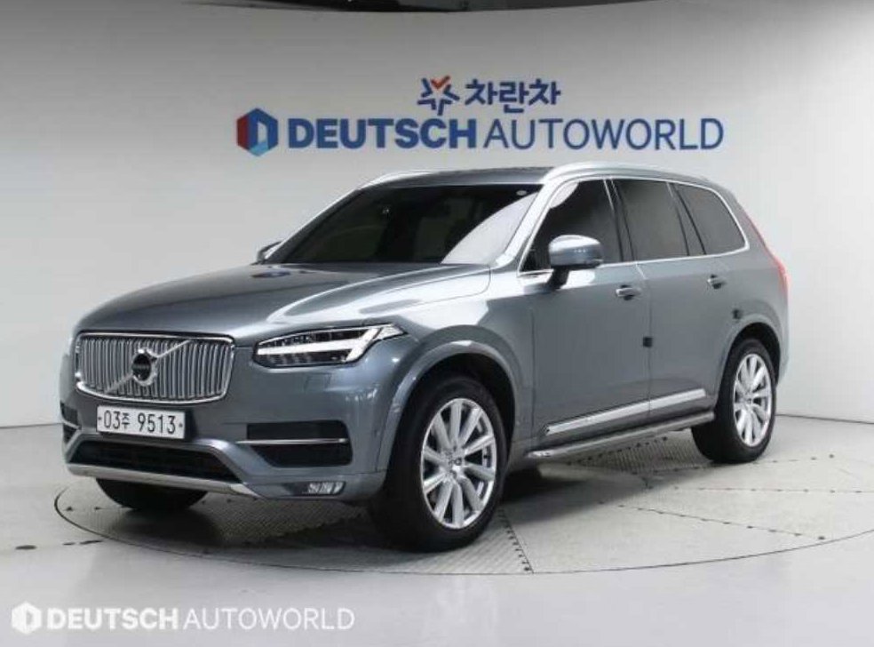 볼보 XC90 2.0 D5 AWD