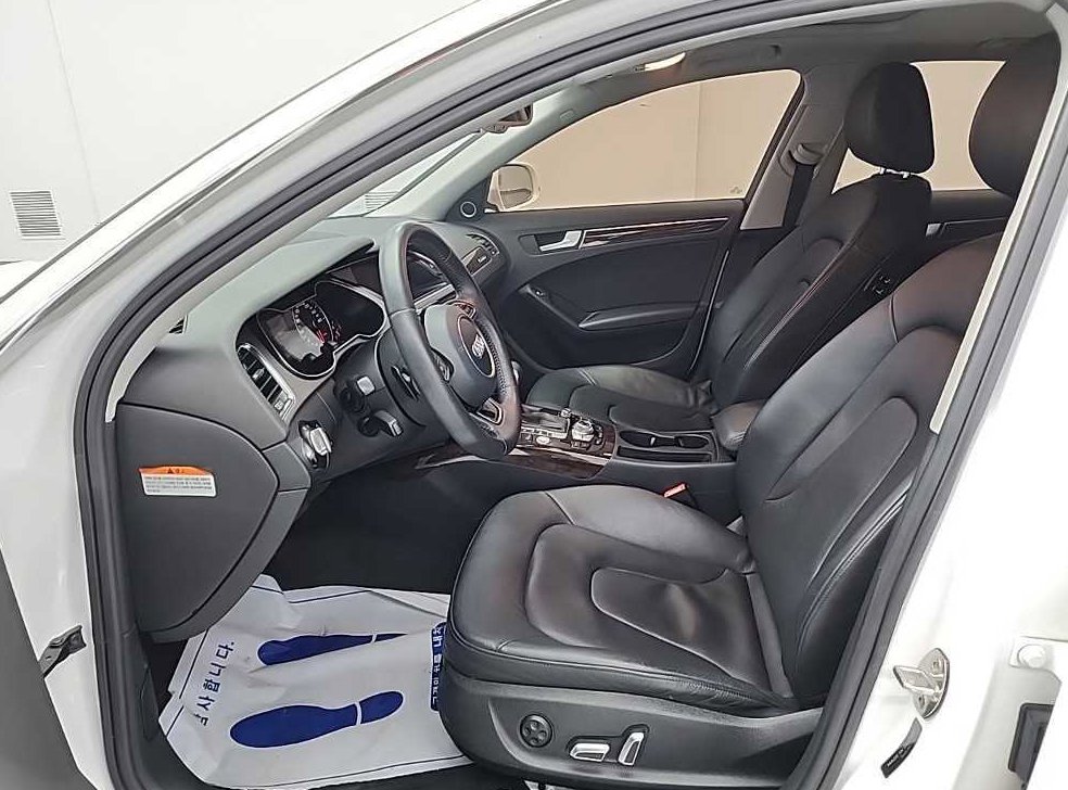 아우디 A4 2.0 TDI 콰트로 사진 11