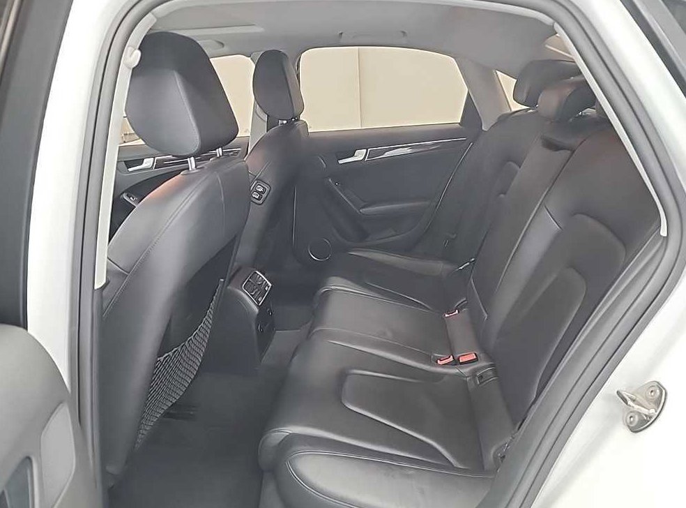 아우디 A4 2.0 TDI 콰트로 사진 12