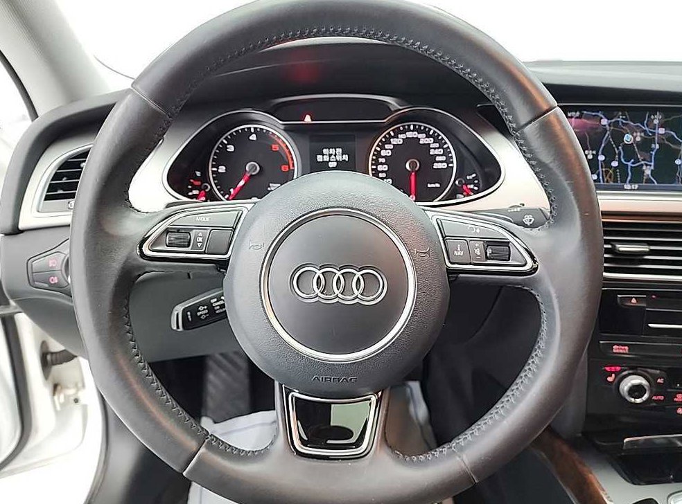 아우디 A4 2.0 TDI 콰트로 사진 9