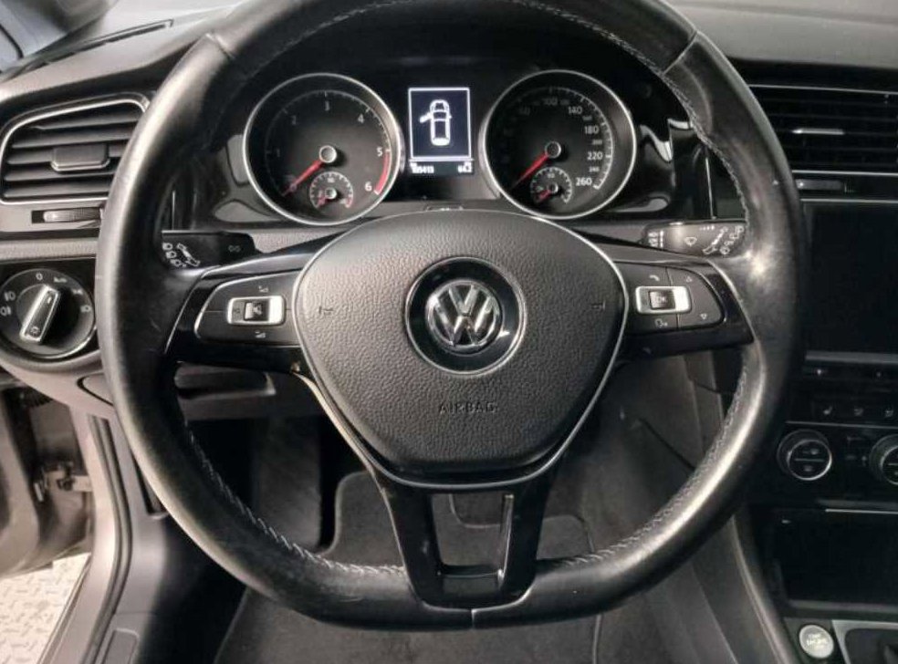 폭스바겐 골프 2.0 TDI 사진 9