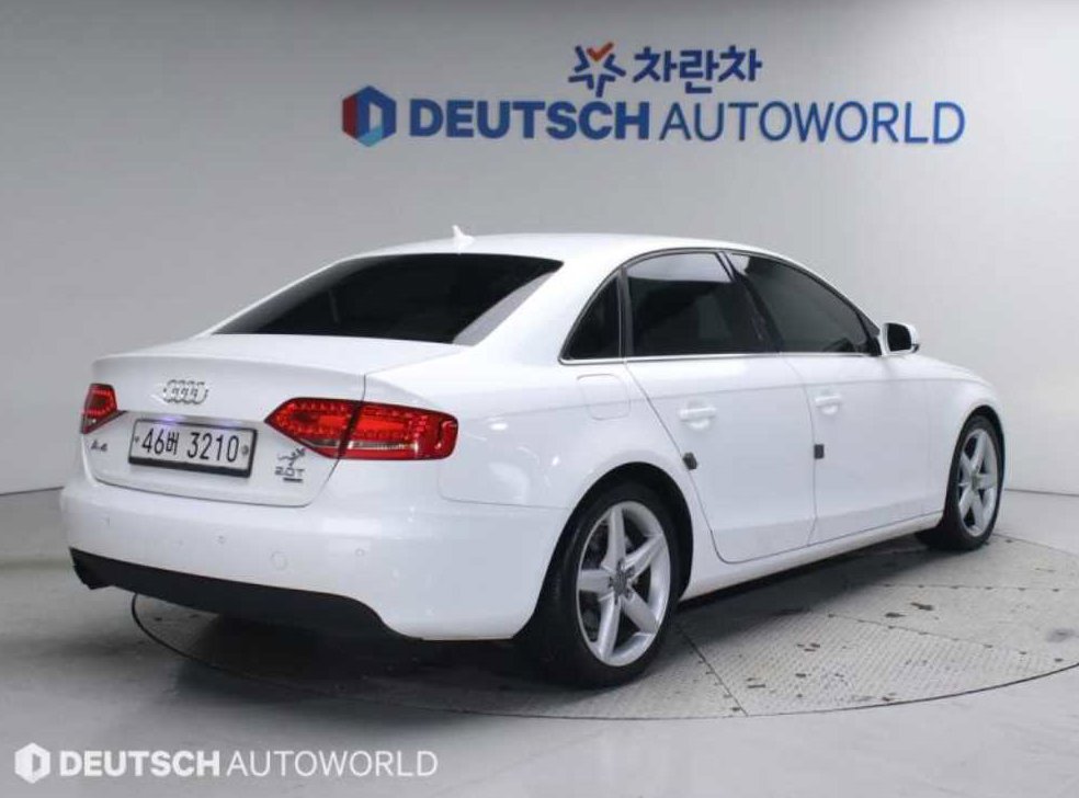 아우디 A4 2.0 TFSI 콰트로 사진 2