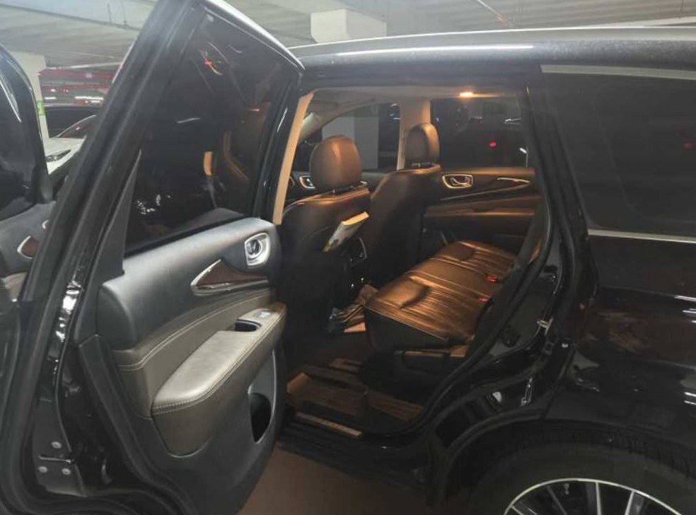 인피니티 QX 3.5 AWD 사진 13
