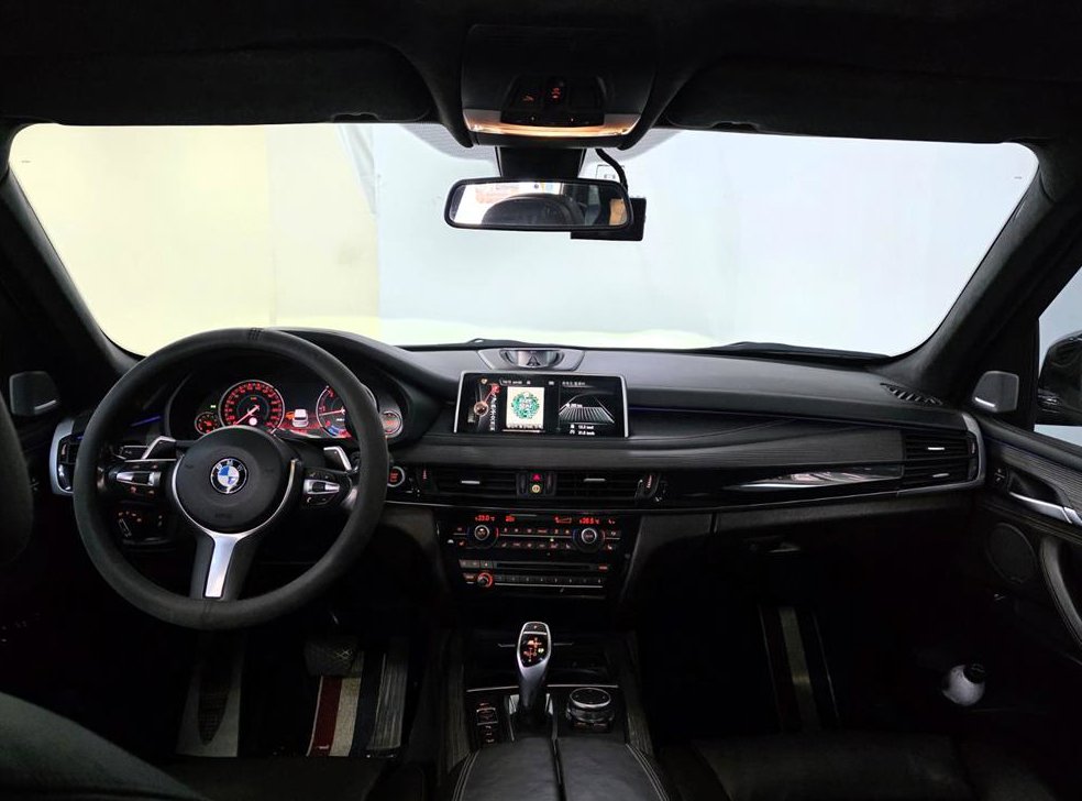 BMW X5 xDrive M50d 사진 11