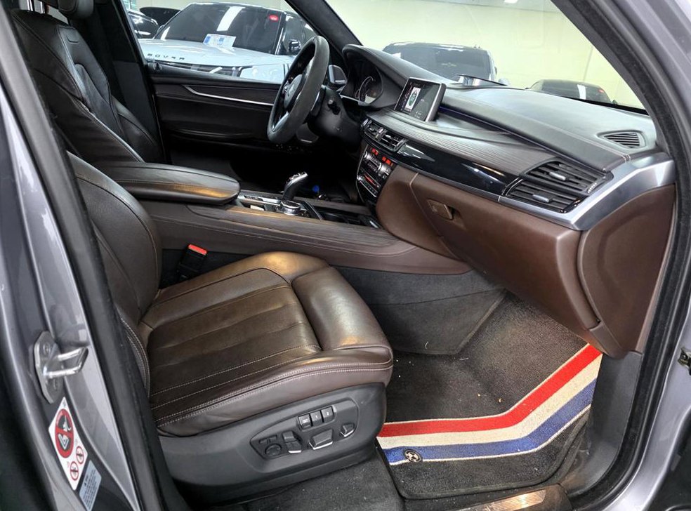 BMW X5 xDrive M50d 사진 13