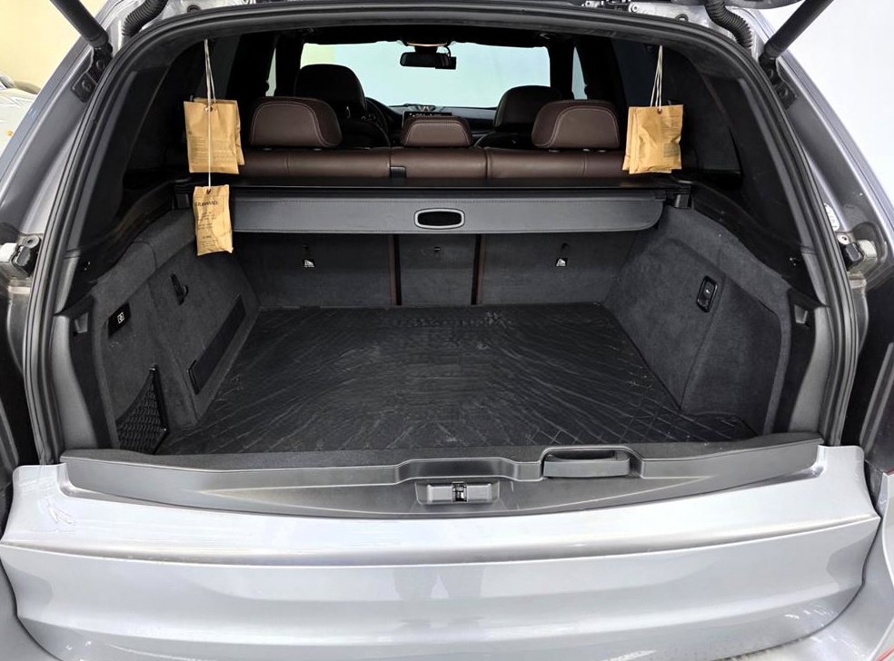 BMW X5 xDrive M50d 사진 16