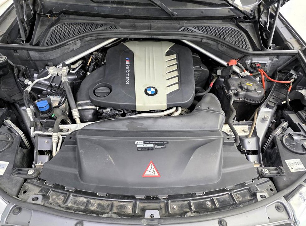 BMW X5 xDrive M50d 사진 19