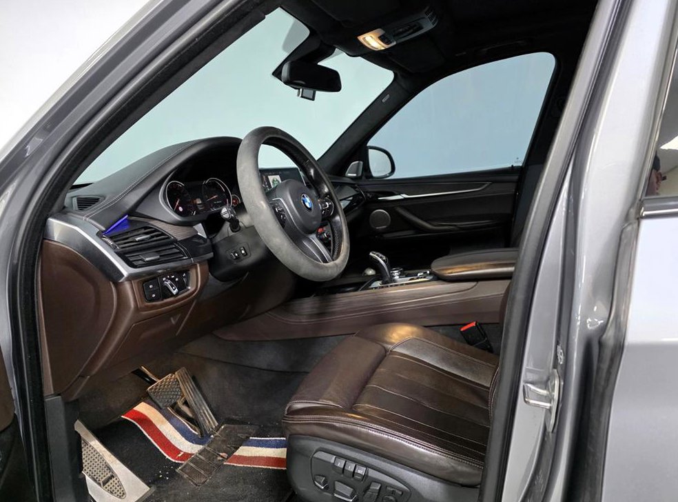 BMW X5 xDrive M50d 사진 6